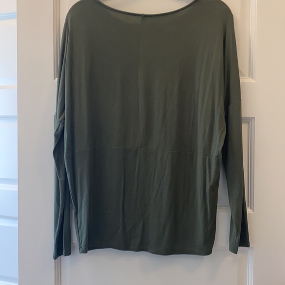 Green long sleeve tee - Picture 4 of 5